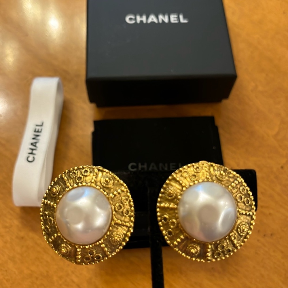 Vintage authentic Chanel large pearl cabochon symbols gold plated clip earrings